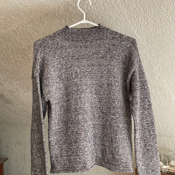 89th and Madison women’s sweater - Picture 6 of 10